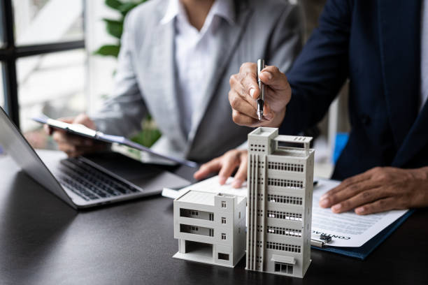 What Is The Difference Between A Property Consultant And An Estate Agent?